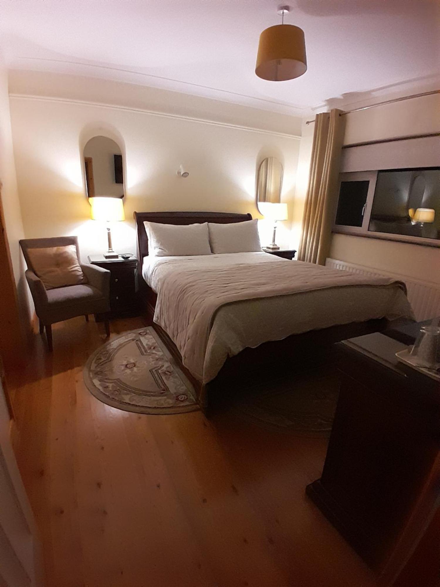 Woodhaven Manor H91Rc9D Hotel Голуей Екстериор снимка
